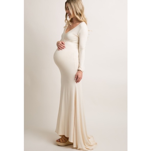 Pinkblush Dresses & Skirts - PinkBlush long sleeve mermaid maternity photo nwot